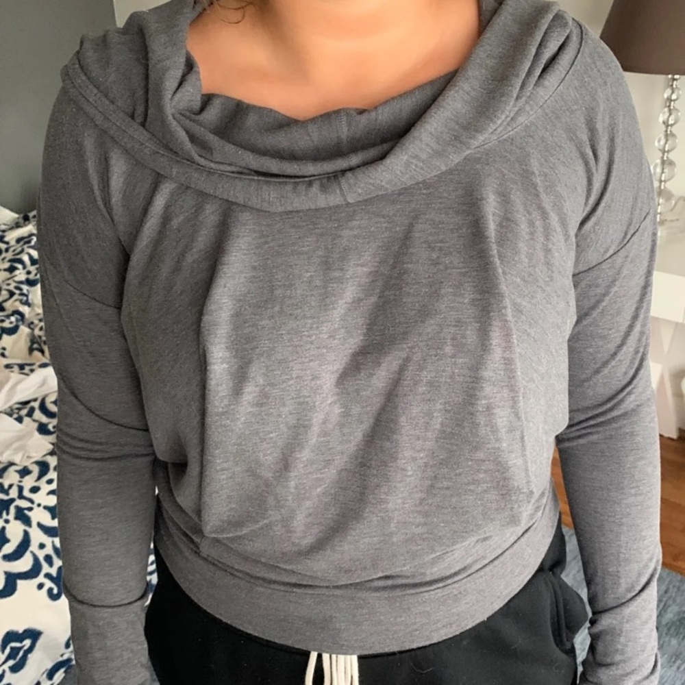 Workout Pullover